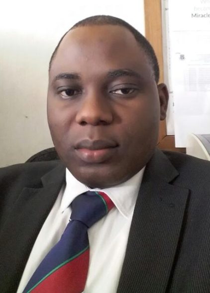 Dr Ayamolowo Samuel